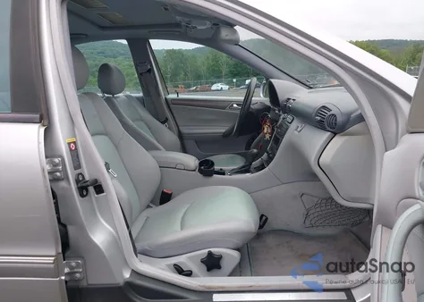 2004 Mercedes-Benz C 230 Kompressor Sport/Sport from USA, damaged, VIN WDBRF40J94A645850